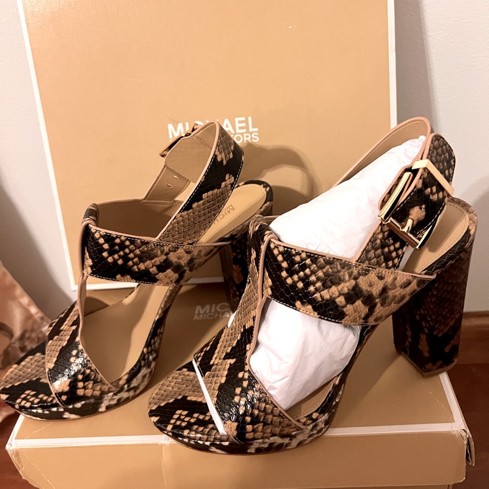 Michael Michael Kors Becker T-Strap Slingback Sand Reptile size 8